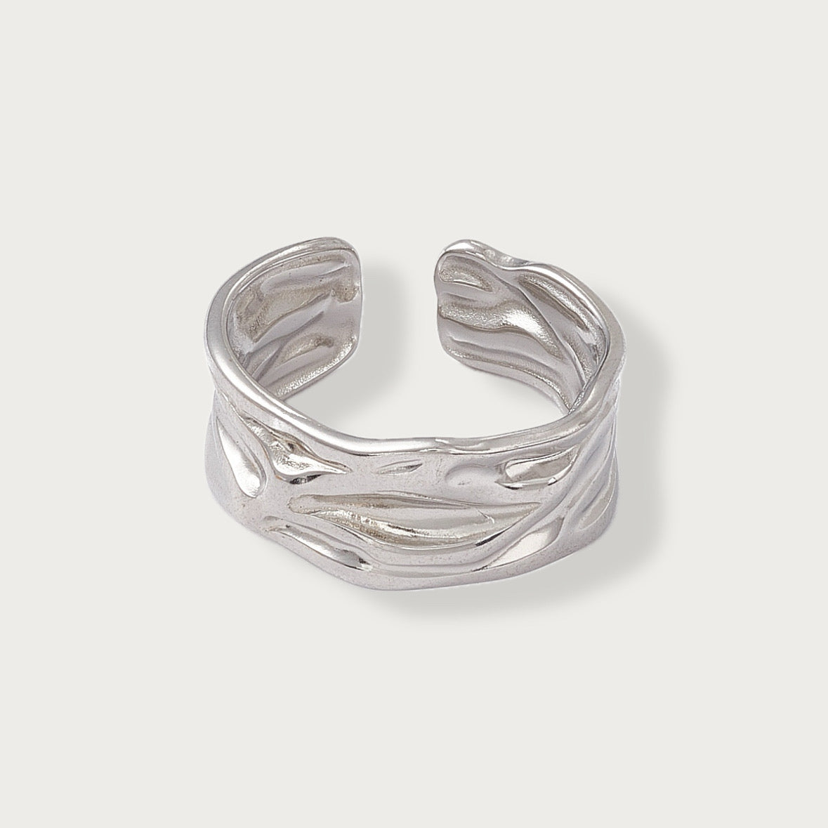 Bold arc ring