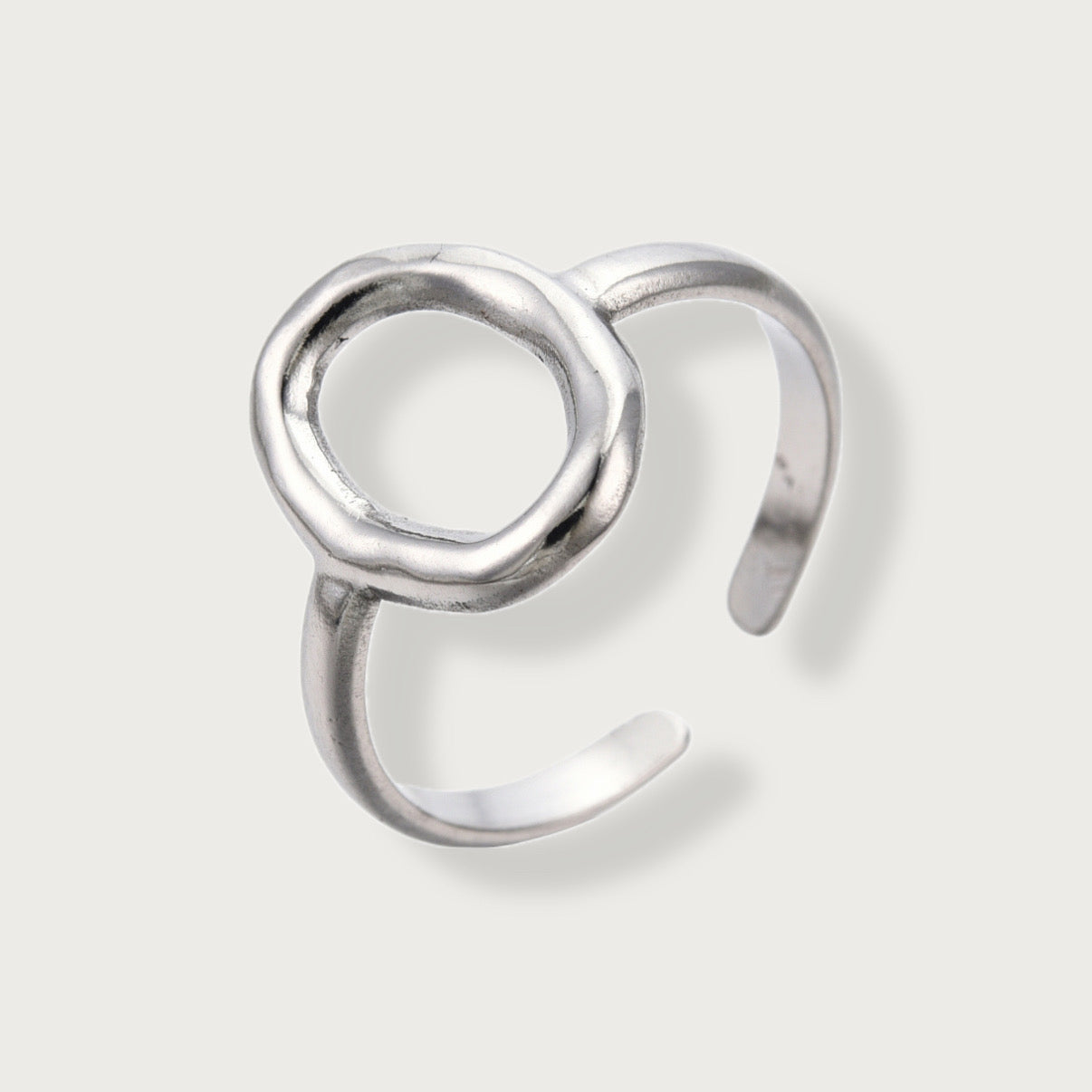 Eira Loop Ring