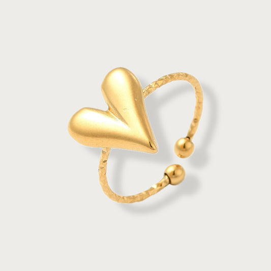 Plummy Heart Ring