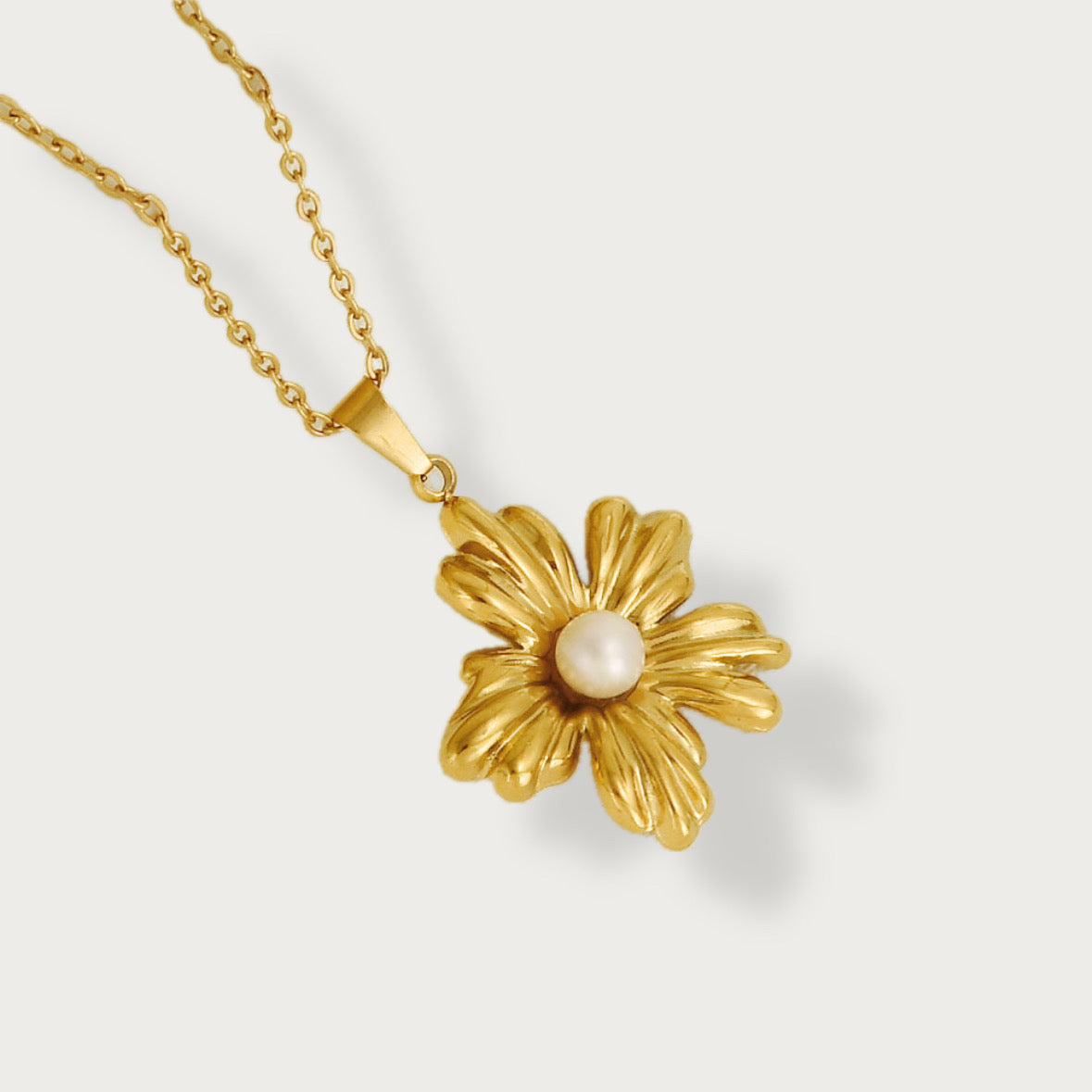 Metallic Daisy Luxe Necklace