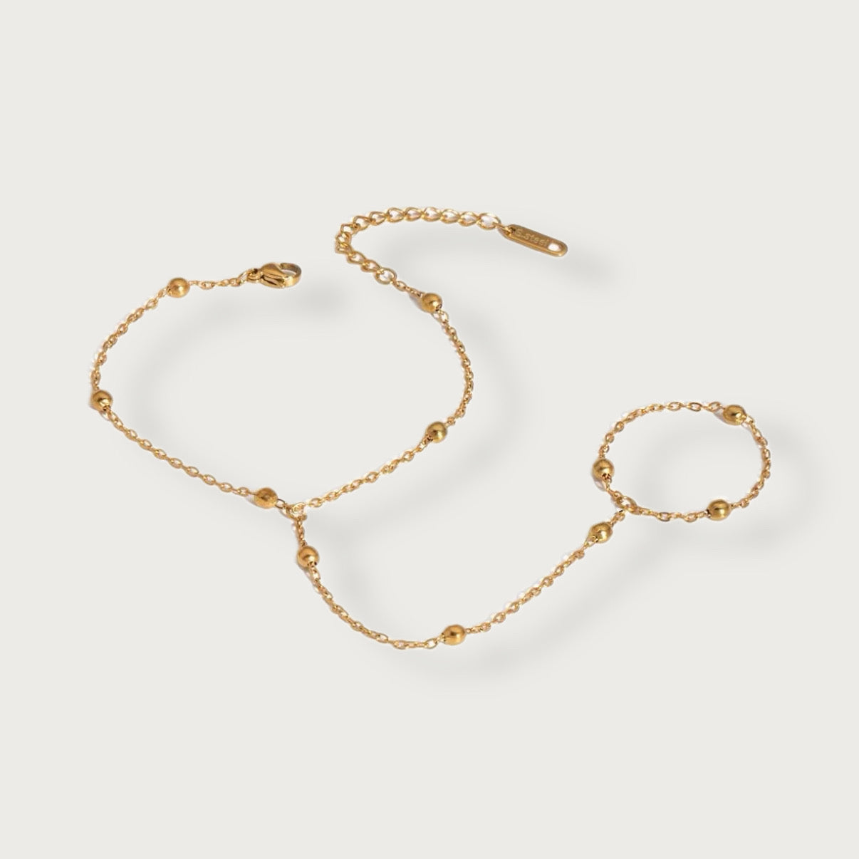 Fine Selene Handchain
