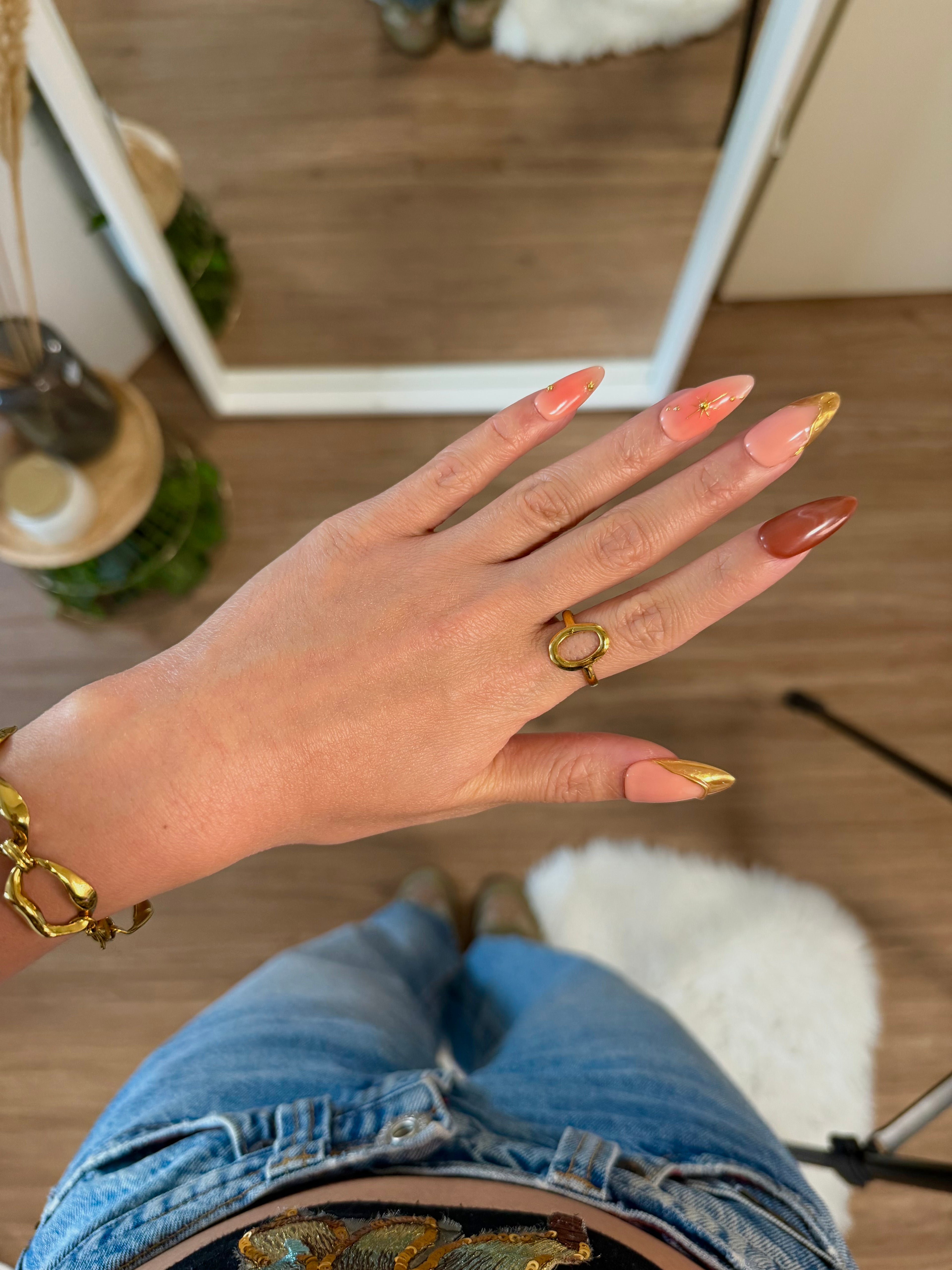 Eira Loop Ring
