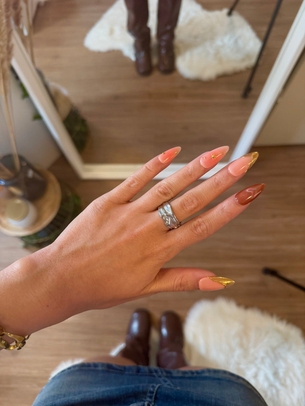 Bold arc ring