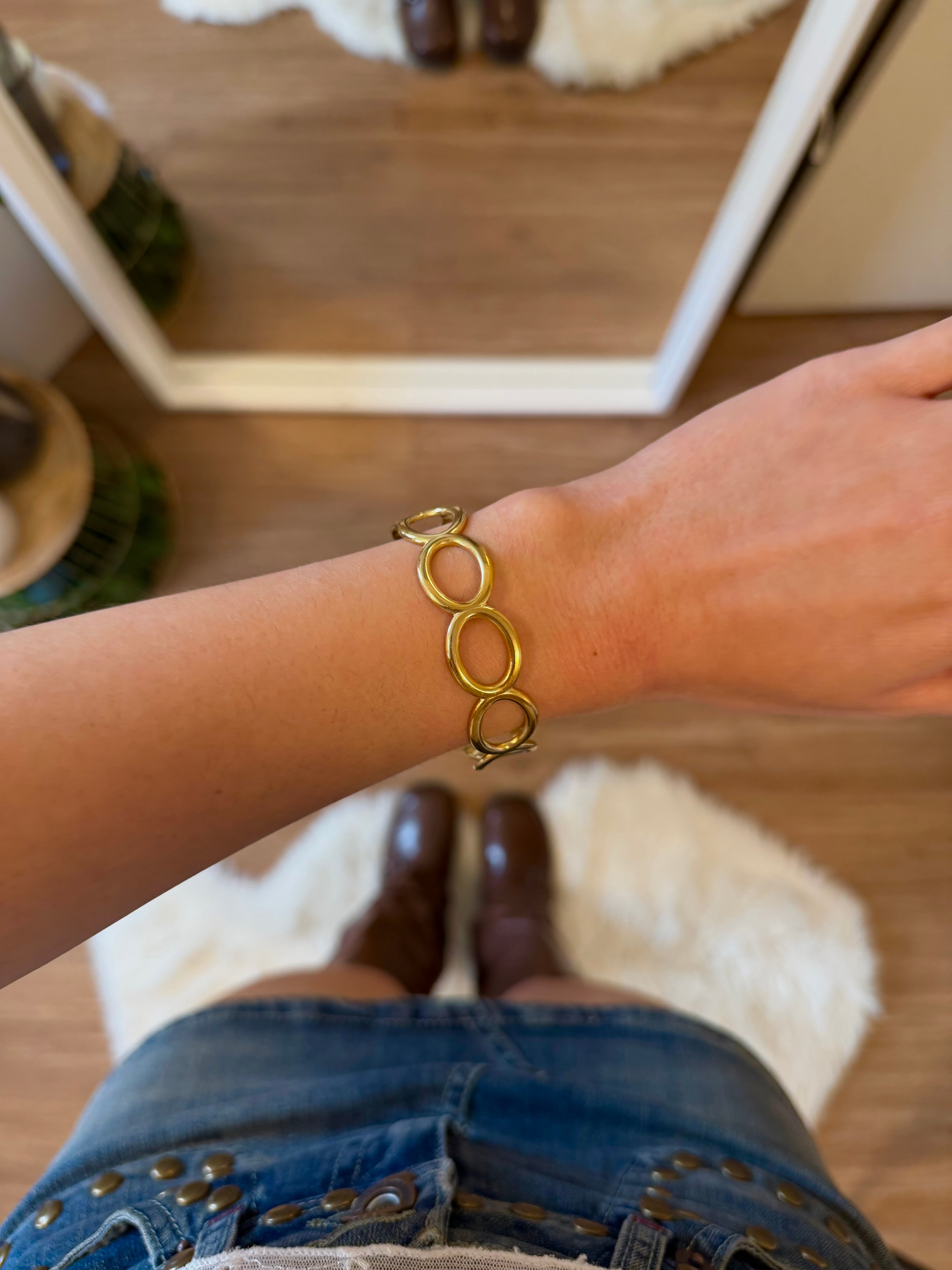 Modern Oval Bangle