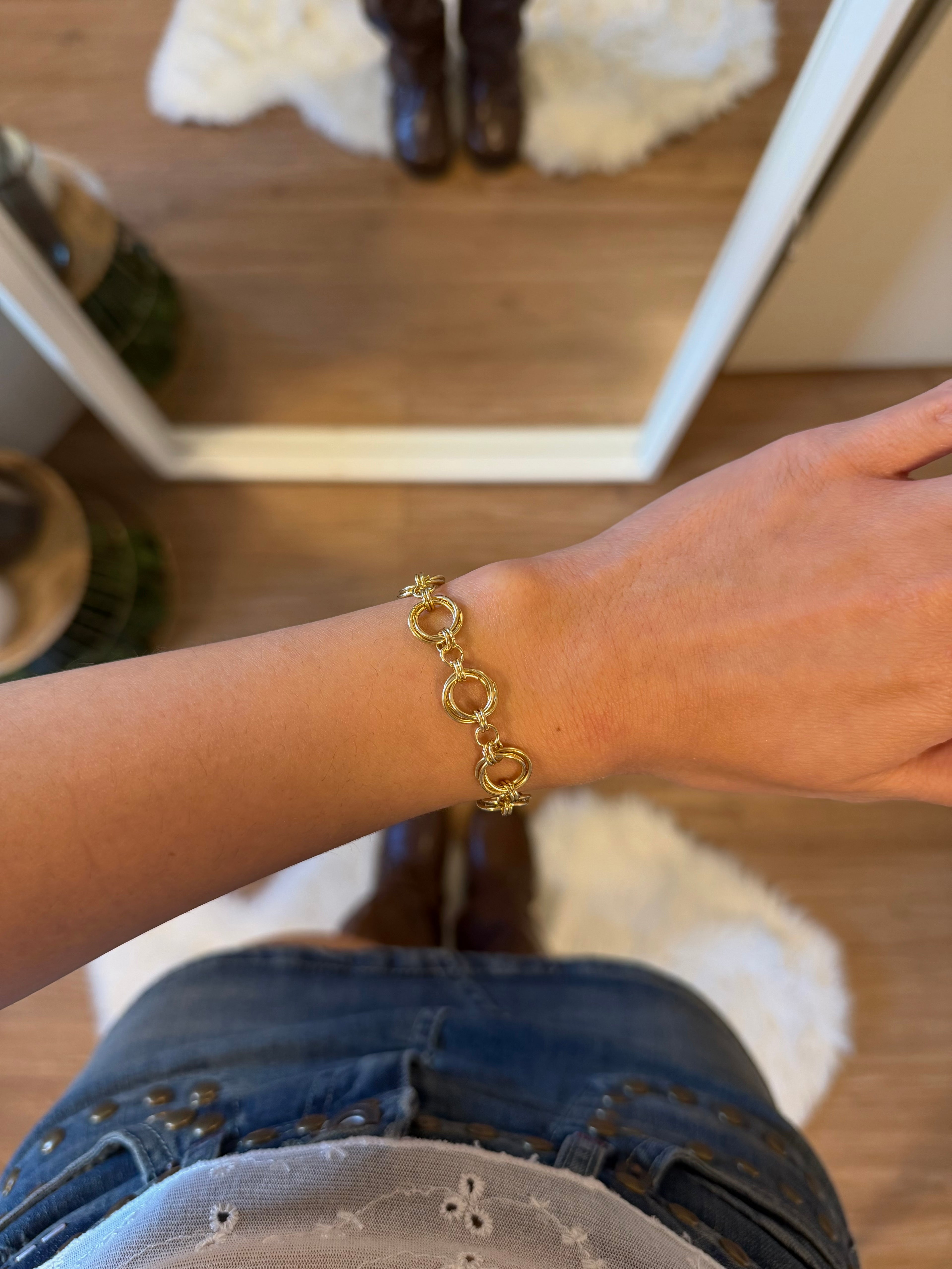 Lioré Loop Bracelet