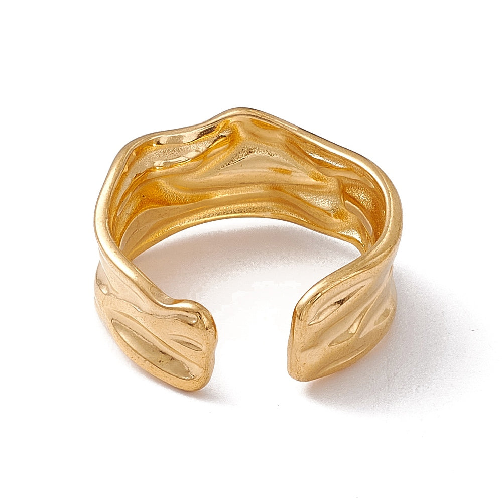 Bold arc ring