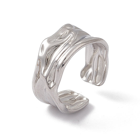 Bold arc ring