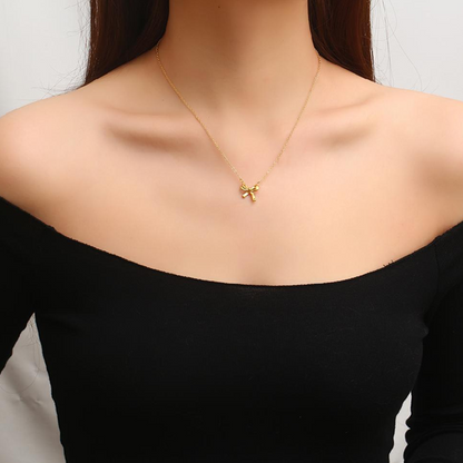 Golden embrace necklace