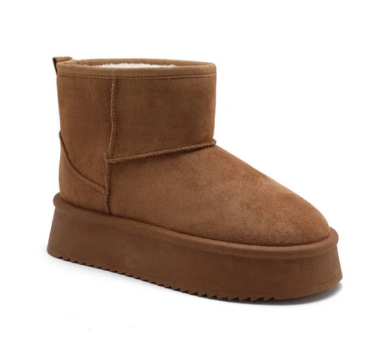 Comfy boots camel